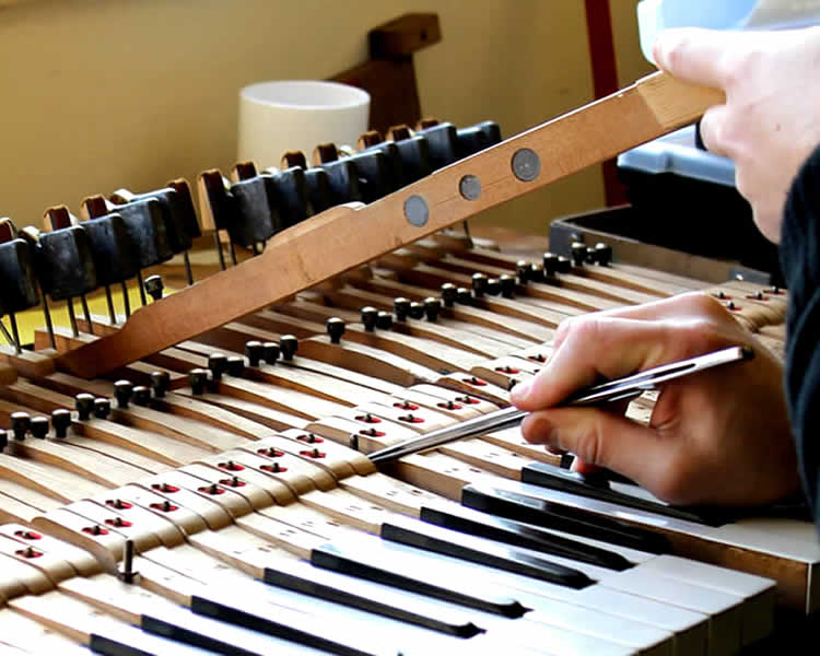 Piano-repair-service-Near-Me